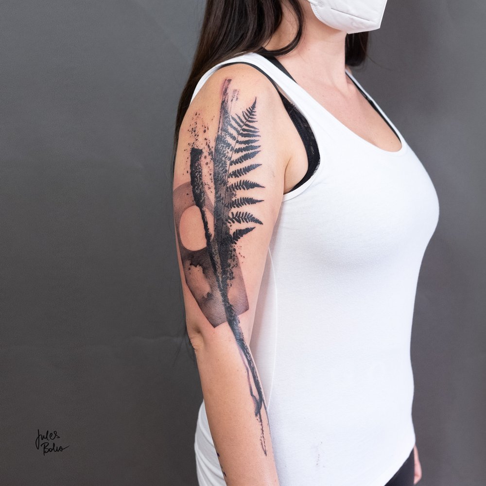 Minimalist Leaf Tattoo Idea  BlackInk